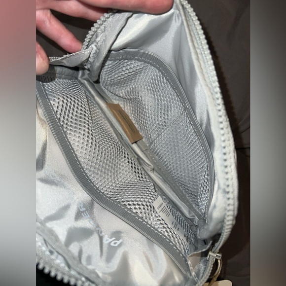 Woman’s Silver grey belt bag - Picture 3 of 4